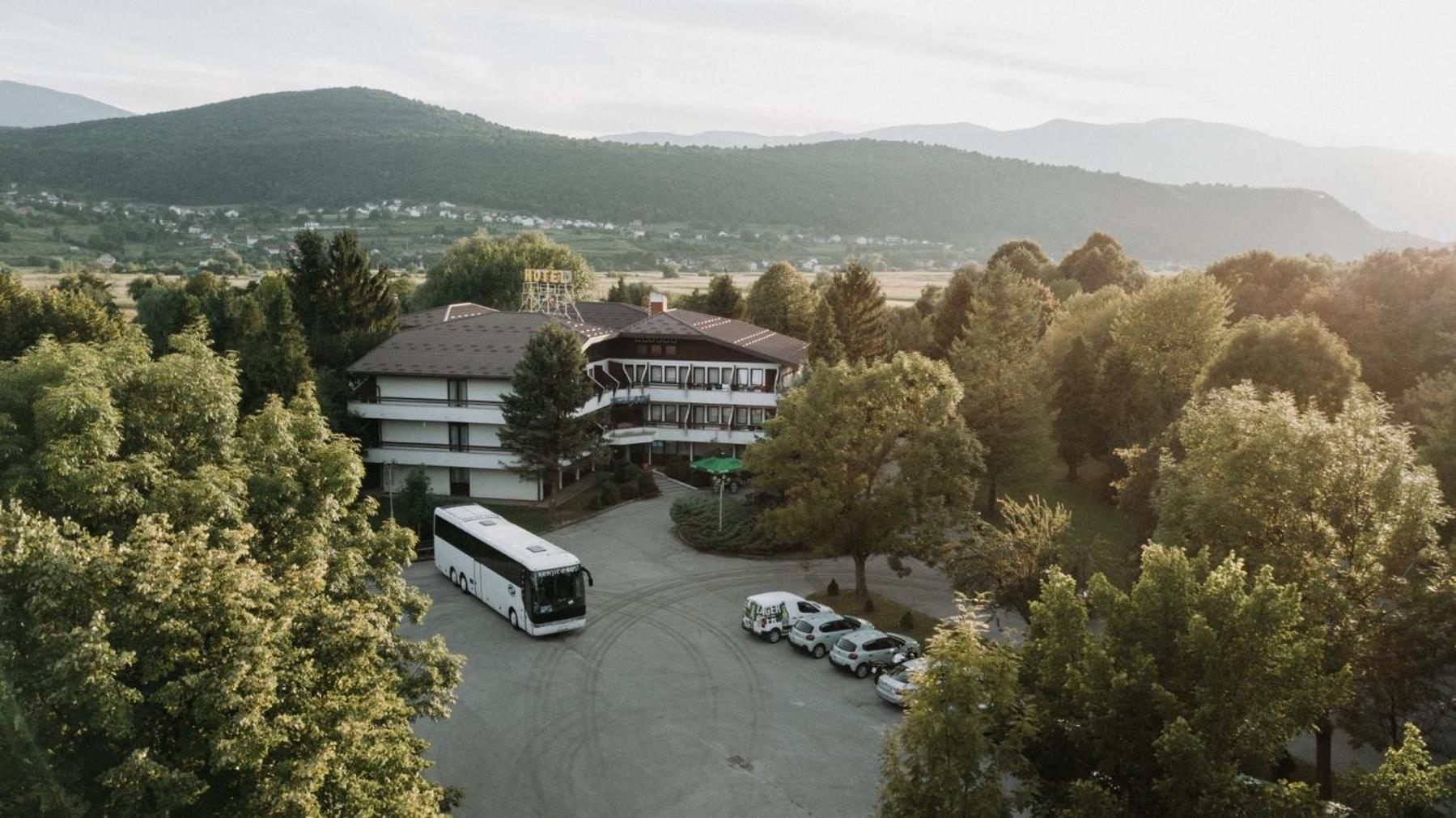 Hotel Ada Bihać Buitenkant foto
