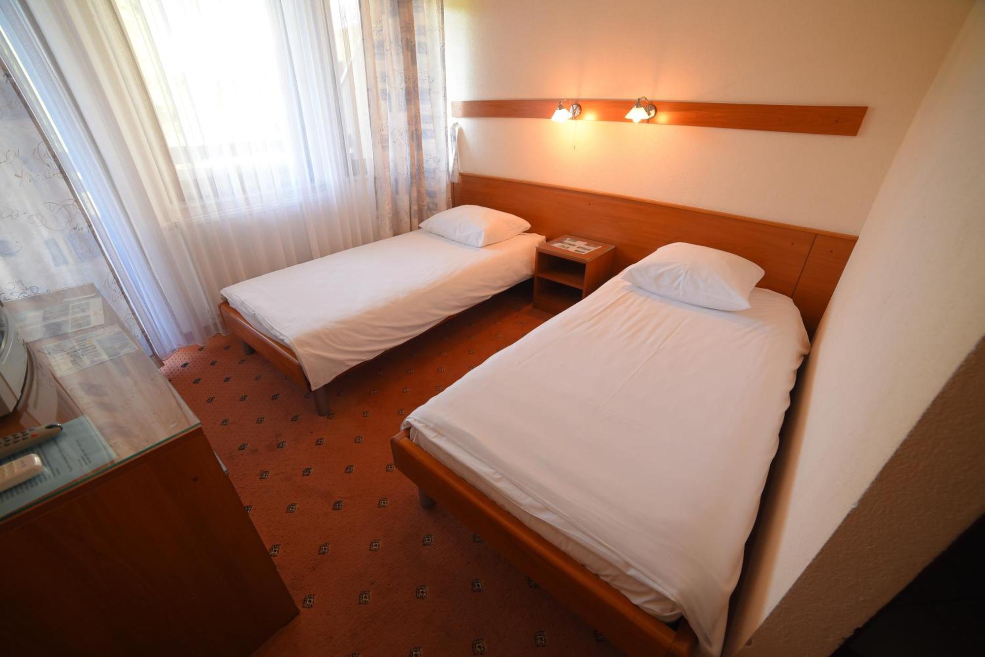 Hotel Ada Bihać Buitenkant foto