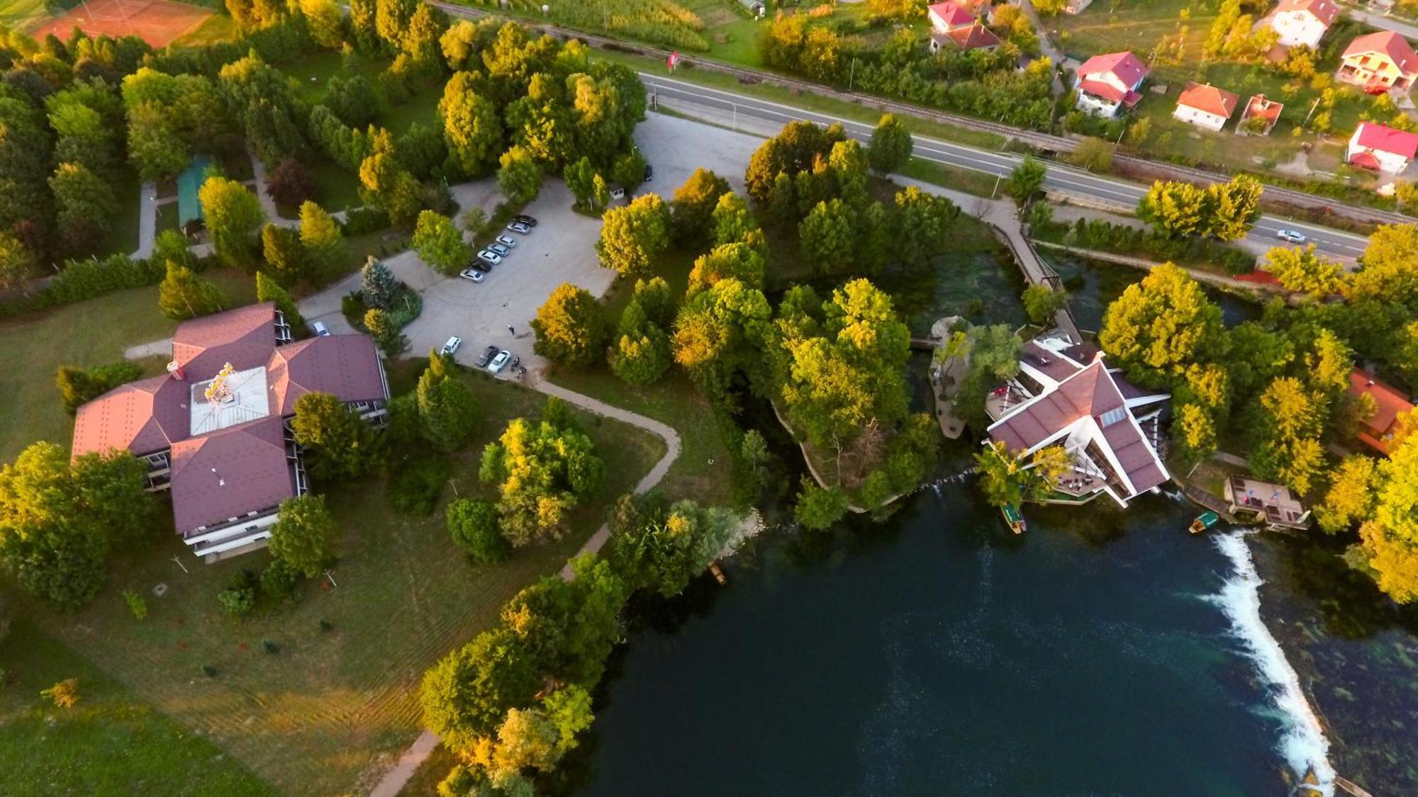 Hotel Ada Bihać Buitenkant foto