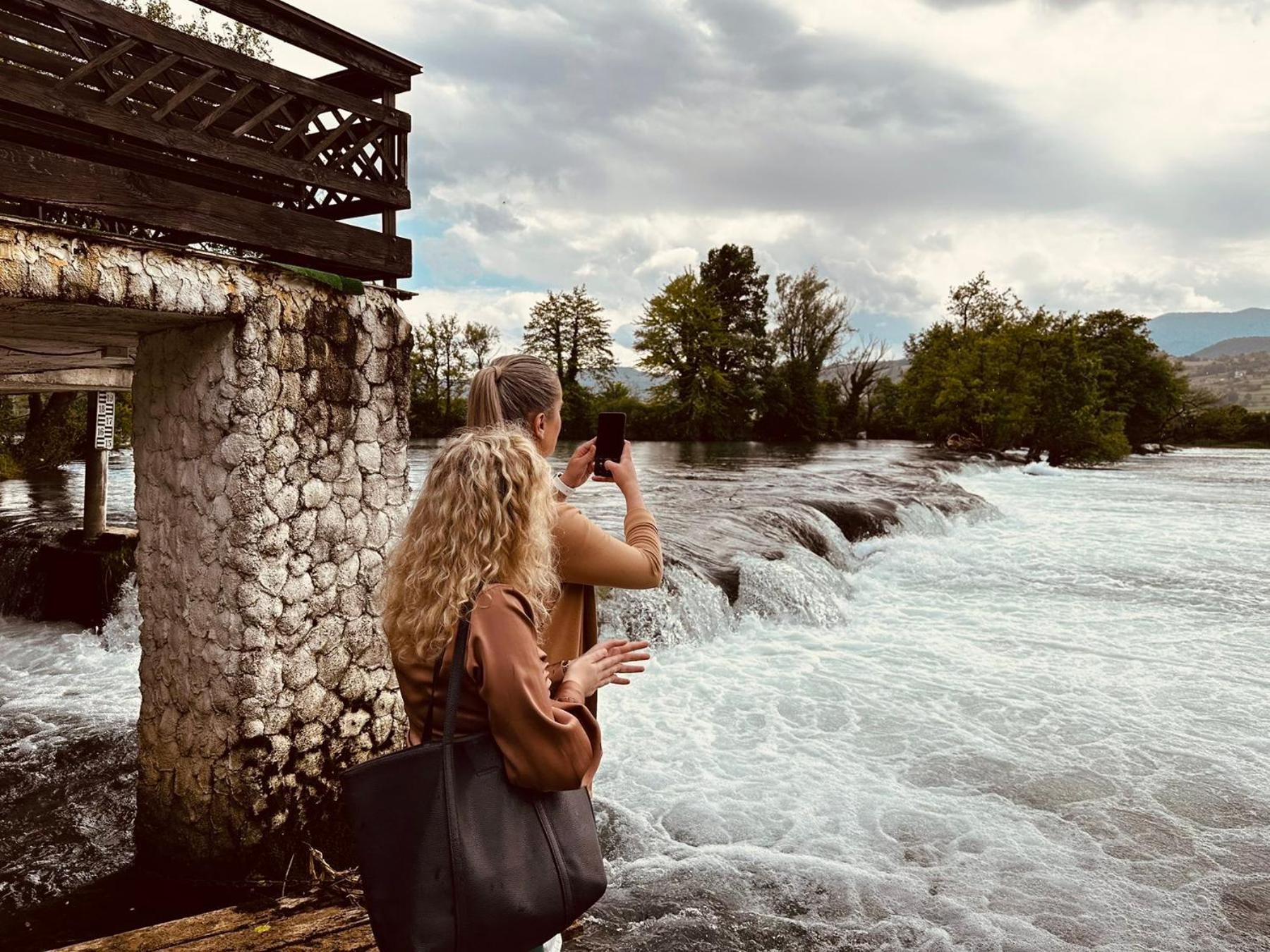 Hotel Ada Bihać Buitenkant foto