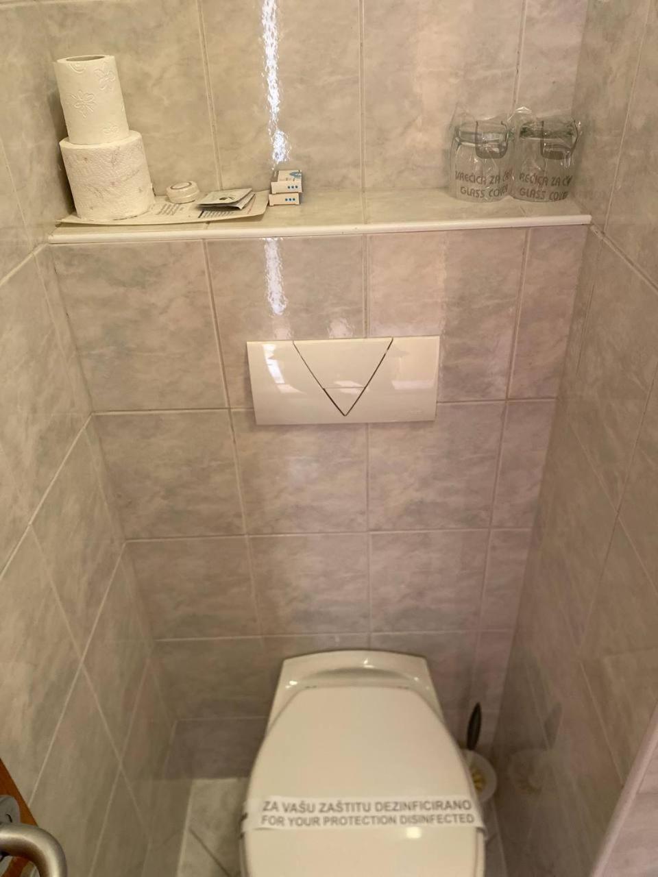 Hotel Ada Bihać Buitenkant foto